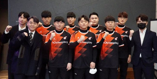 球場上的每 球場上的每