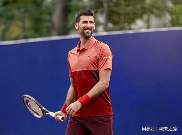 在场边关注 在场边关注