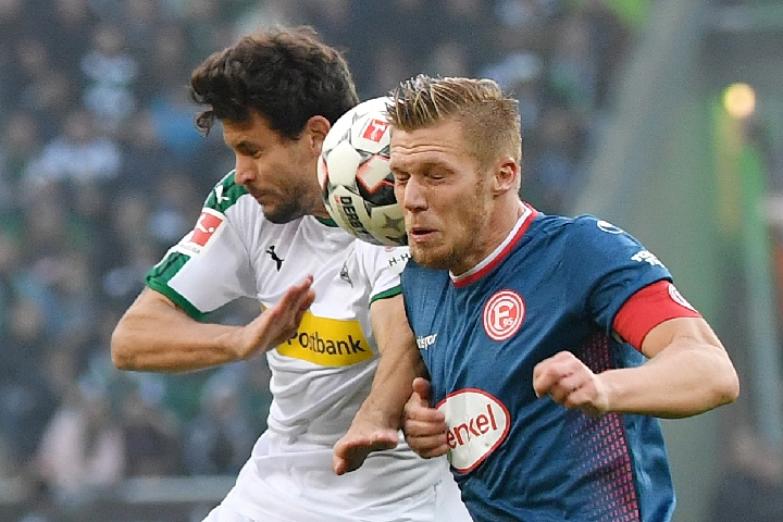 务与边路保 务与边路保