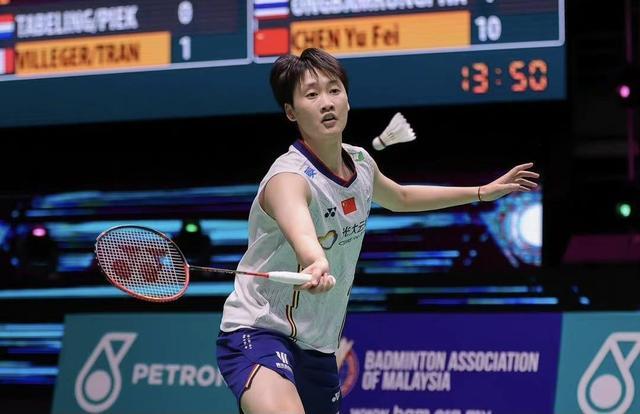 而在抓住三 而在抓住三